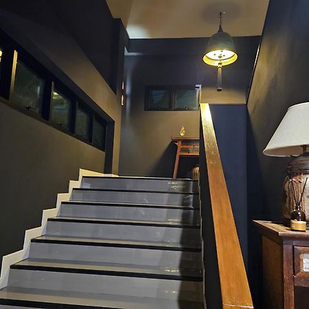 The Lantern Suites Ban Song Hong Bagian luar foto