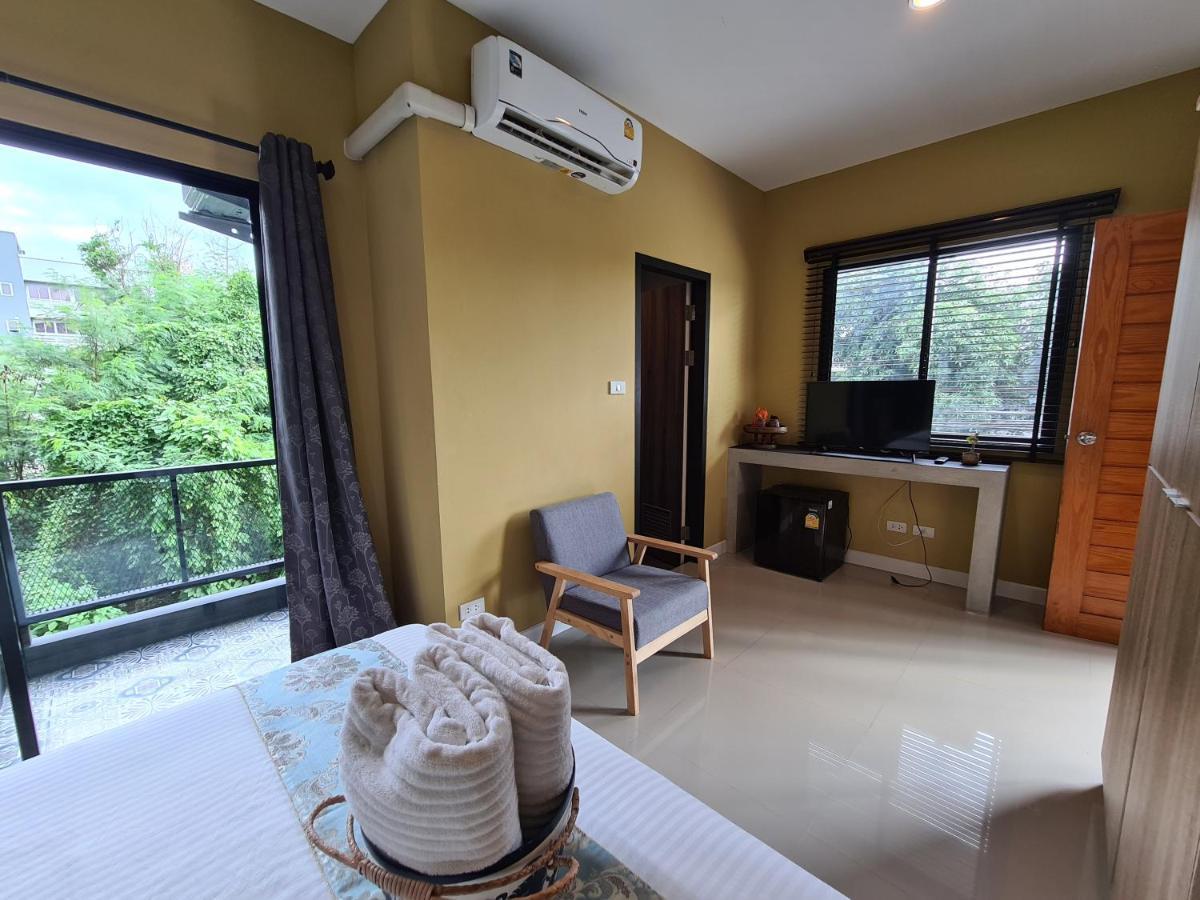 The Lantern Suites Ban Song Hong Bagian luar foto