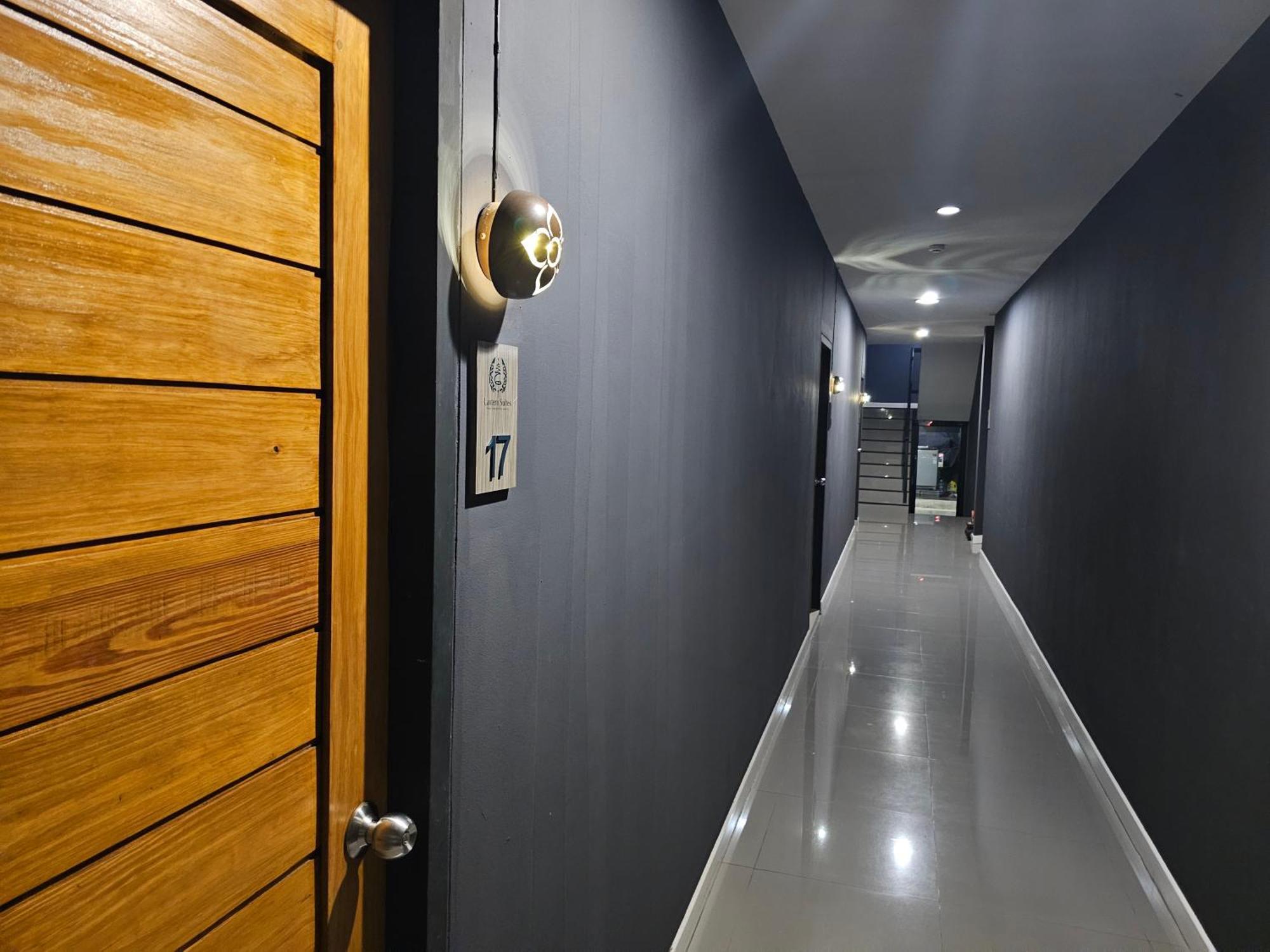 The Lantern Suites Ban Song Hong Bagian luar foto