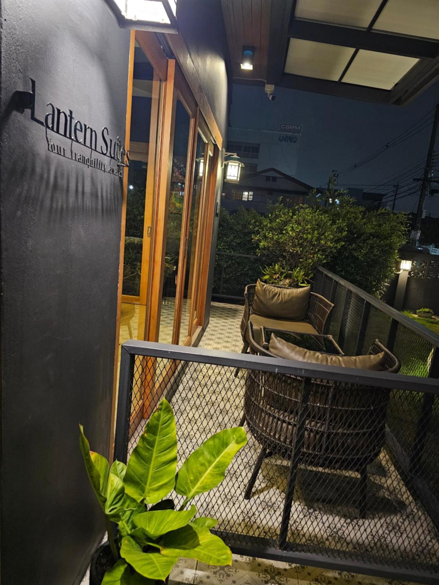 The Lantern Suites Ban Song Hong Bagian luar foto