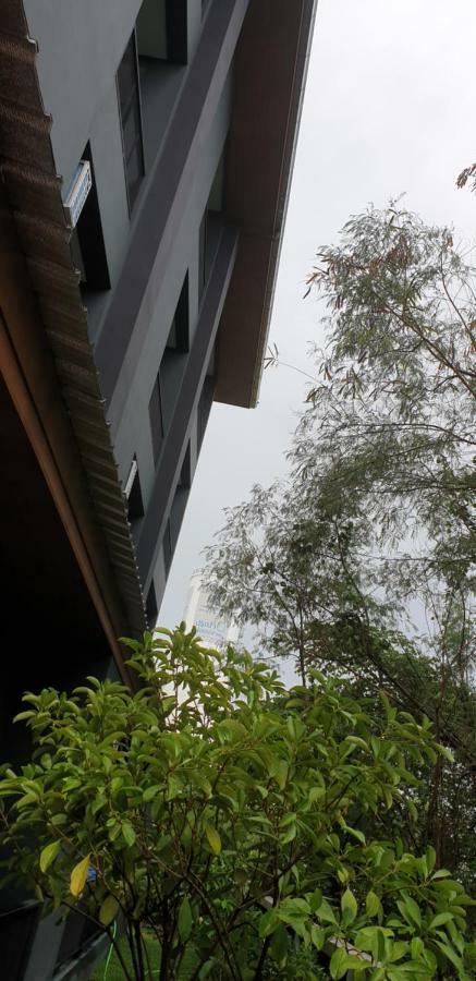 The Lantern Suites Ban Song Hong Bagian luar foto