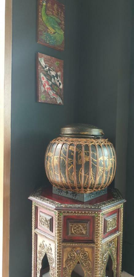 The Lantern Suites Ban Song Hong Bagian luar foto